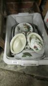 A quantity of floral patterned tea and dinner ware