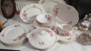 An Alfred Meakin dinner service