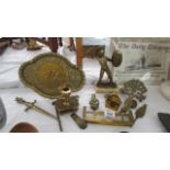 A mixed lot of brassware