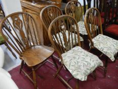 5 oak kitchen chairs 4 with cushions