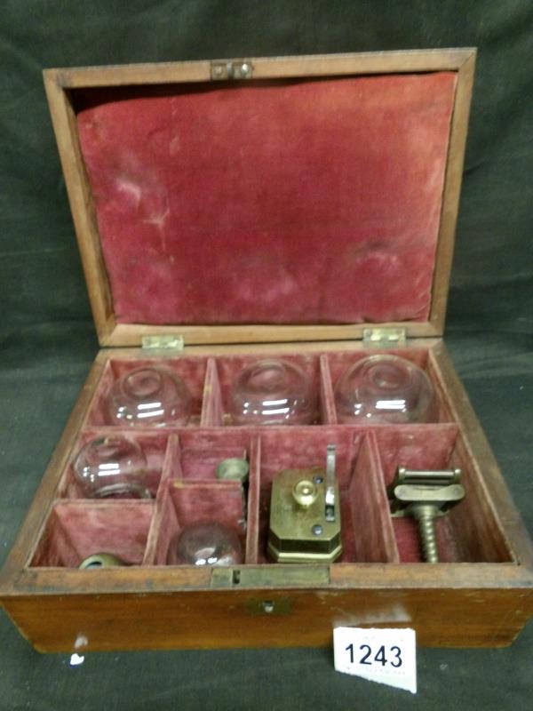 A collection of pill/snuff boxes etc. - Image 3 of 4