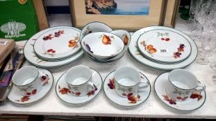 20 items of Royal Worcester Evesham Vale tea and dinner ware