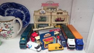 Mixed lot of die-cast toys inc. Lledo, Corgi, etc.