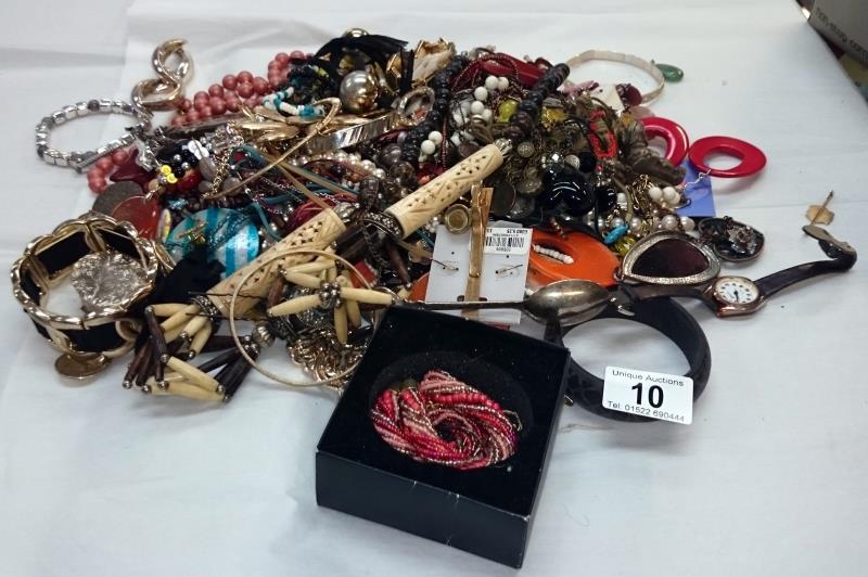 A box of costume jewellery