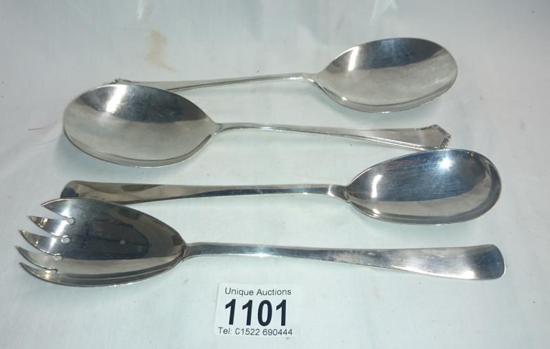 2 pairs of silver serving spoons, Hallmarkes Brimingham 1907 & 1919.