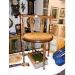 Mahogany hall chair with string inlay