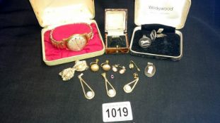 An 18ct gold & platinum ring set 5 diamonds, a gold plated watch & silver cufflink's etc.