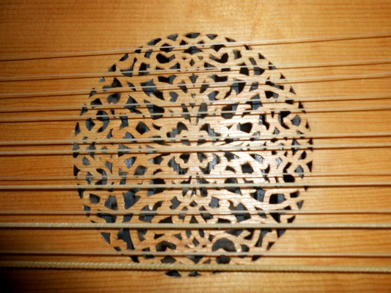 An early lute - Image 3 of 8