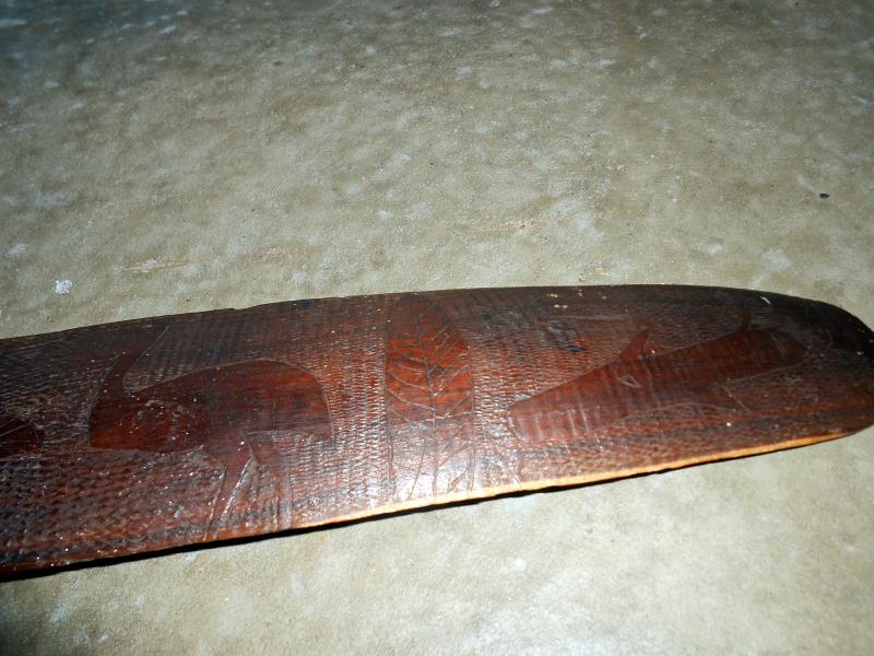 An Australian Aboriginal parrying shield - Image 4 of 4