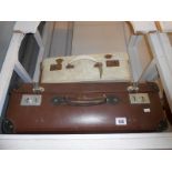 2 vintage suitcases