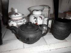 A quantity of miscellaneous including Oriental style items
