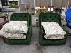 2 armchairs and cushions