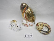 3 Royal Crown Derby paperweights being kingfisher,