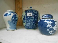 2 blue & white lidded ginger jars & an A/F blue & white vase