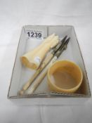 4 items of antique Oriental ware including ivory