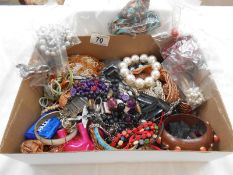 A mixed lot of costume jewellery