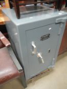 A large Thomas Withers & Sons Ltd safe with key