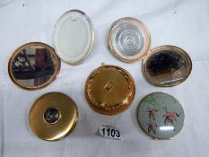 5 vintage compacts including Stratton