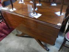 Edwardian mahogany Pembroke table