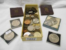 A mixed lot of commemorative and other coins