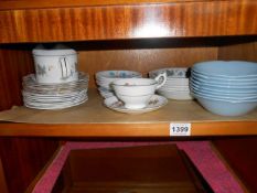 A quantity of miscellaneous china