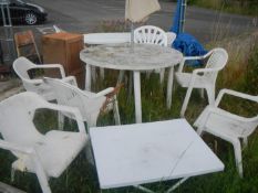 2 garden tables, garden chairs etc (large lot)