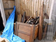 A large quantity of Victorian, turned and other wooden items