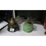 4 19th/20th century finger oil lamps