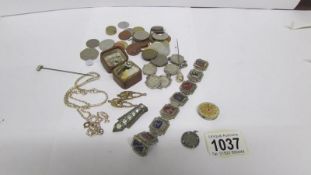 A mixed lot of jewellery and coins etc