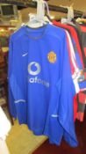 12 Manchester United shirts including Best,