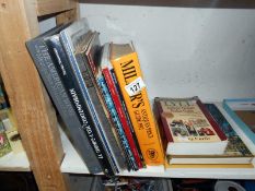 A collection of art books, collectors guides, catalogues etc.