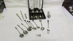 A mixed lot of silver including cased set of tea spoons, propelling pencil, cutlery etc. approx.