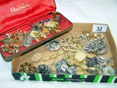 Quantity of costume jewellery inc.