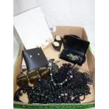 A box of assorted costume jewellery,