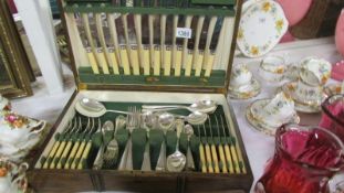 A cased good quality canteen of cutlery
