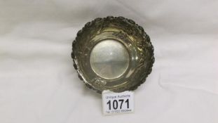 A silver bowl HM Sheffield 1897/98, approx.