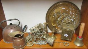 A mixed lot of brass ware