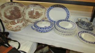 A mixed lot of dinner ware