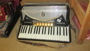 A piano accordian