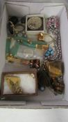 A mixed lot of costume jewellery