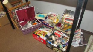 A mixed lot of needlework items