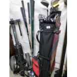 A quantity of golfing items