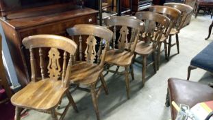 A set of 6 kitche chairs