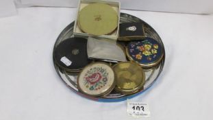 7 compacts including 1 HM silver,