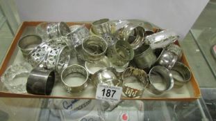 A large quantity of napkin rings