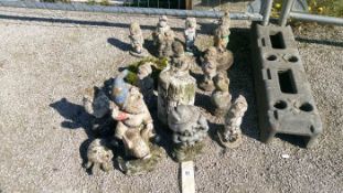 A quantity of garden ornaments