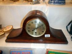 A mantel clock