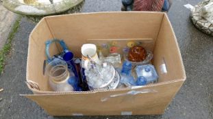 A box of glassware etc