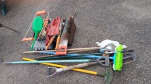 A quantity of tools etc