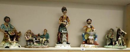 5 Capa Di Monte figurines